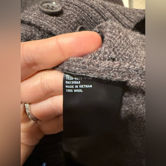 Uniqlo Lambswool 100% Unisex Brown Cardigan , size XS - Picture 9 of 10